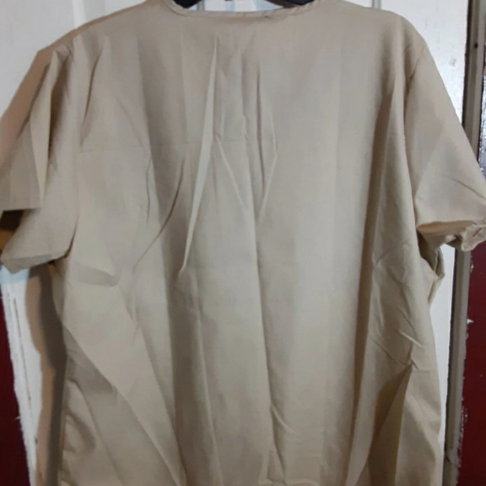 Scrub top - Picture 7 of 7